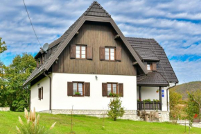 FLORA HOUSE